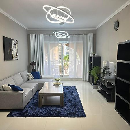Spacious JVC Apartment: Family-Friendly with Pool & Wellness Amenities Dubai Exterior photo