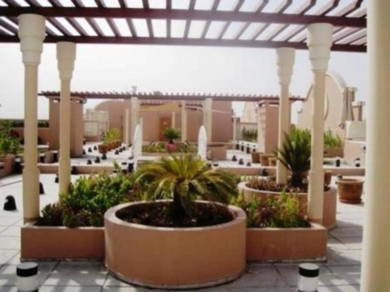 Spacious JVC Apartment: Family-Friendly with Pool & Wellness Amenities Dubai Exterior photo